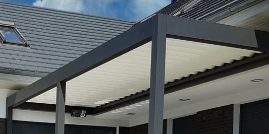 Elegante Aluminiumpergola und Innovative Lamellendach